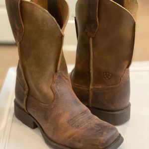 Ariat cowboy boots - boys, size 12